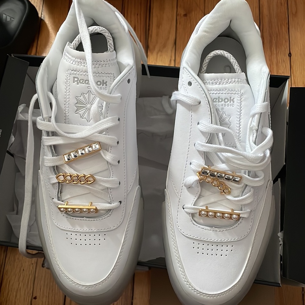 New Cardi B Reebok…. - Picture 4 of 6